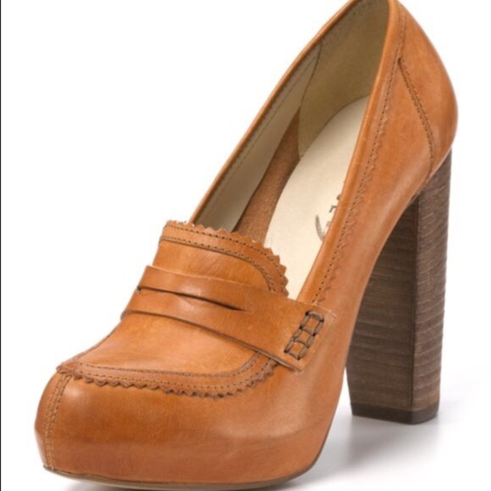 Boutique 9 leather loafer heel